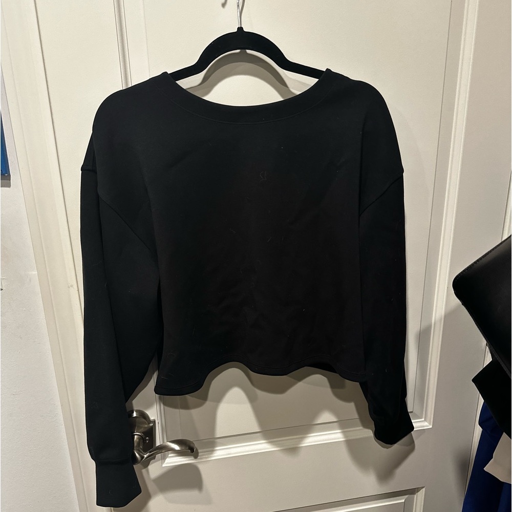 Lululemon twist back to front pullover